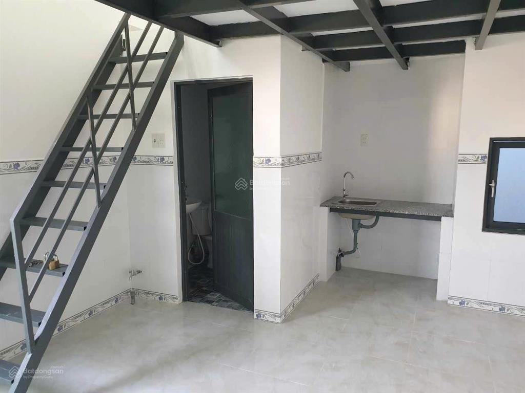 Dãy phòng trọ hẻm cao văn bé  cách biển hòn chồng 500m [ giá  4,8 tỷ ]