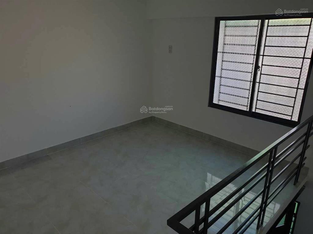 Dãy phòng trọ hẻm cao văn bé  cách biển hòn chồng 500m [ giá  4,8 tỷ ]
