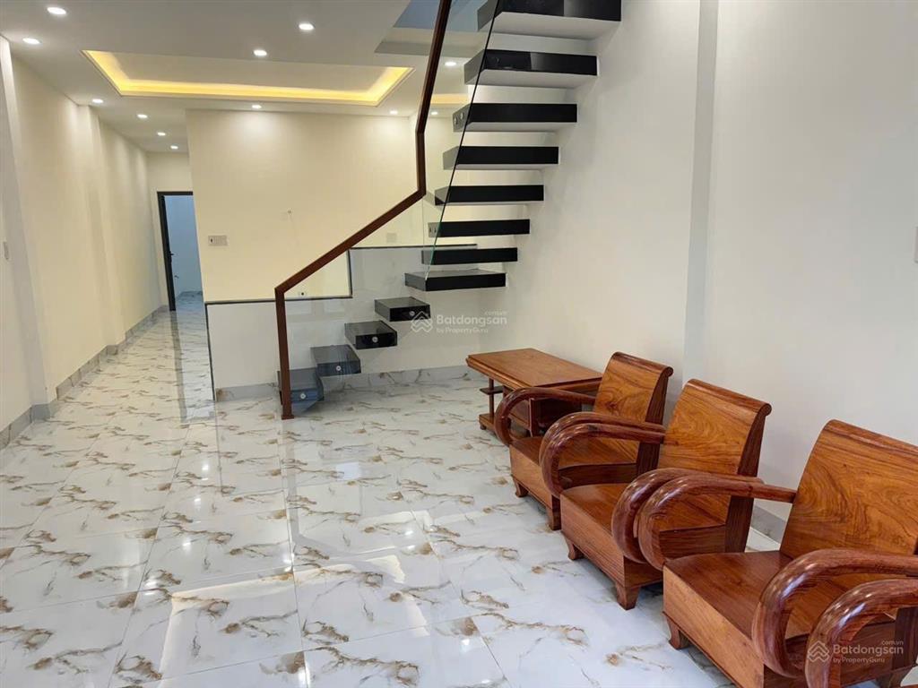 Nhà gác lửng new  đường trần mai ninh, cách biển hòn chồng 500m, giá 6,8 tỷ