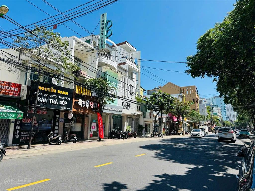 Nhà 4 tầng nguyễn thị minh khai cách biển trần phú 600m  sẵn thang máy. giá 28 tỷ