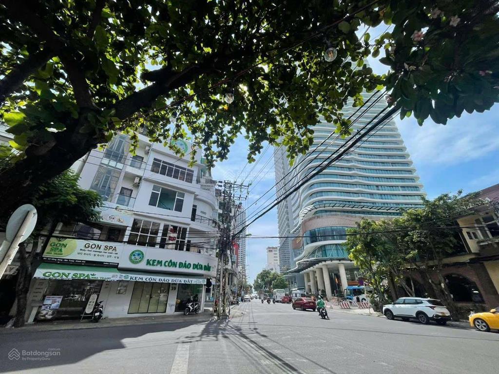 Góc 2 mặt tiền  nhà 4 tầng mặt tiền nguyễn thị minh khai & hồng bàng. giá 10 tỷ