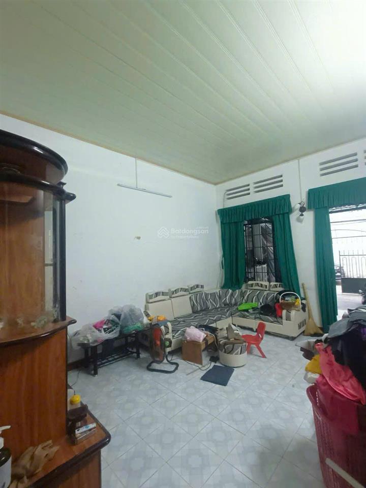Nhà ô tô củ chi  hẻm rộng 5m [ đang ở ổn ]  ra biển hòn chồng 700m. giá 7 tỷ