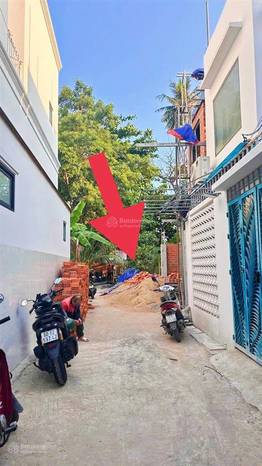 [ đất hẻm củ chi , khá gần biển , khu dân cư văn minh  ]  cách biển hòn chồng 300m. giá 3,560 tỷ