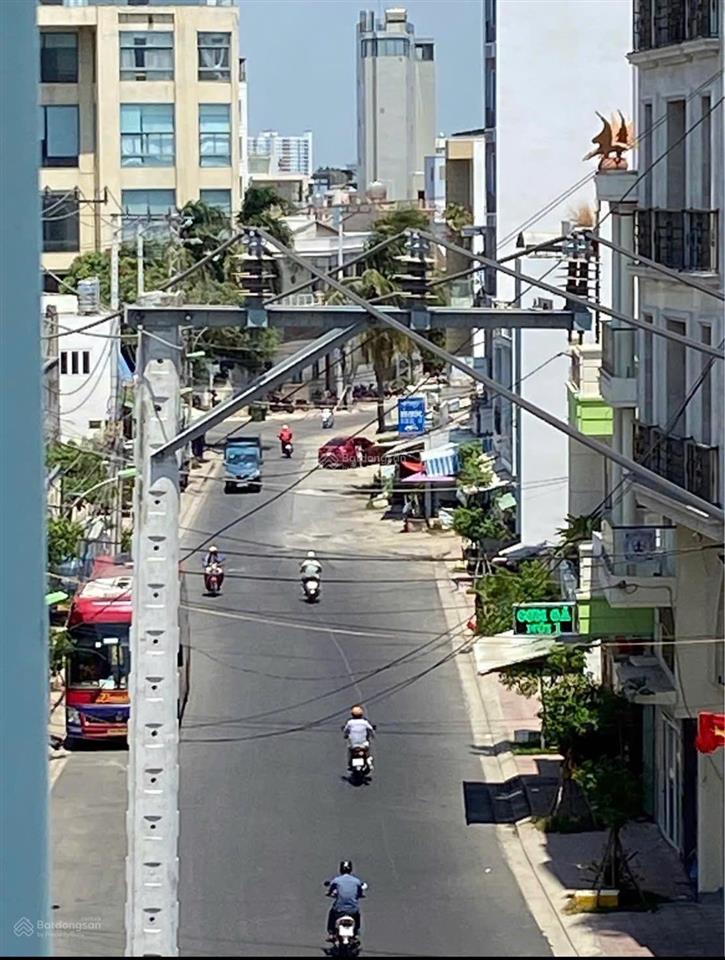 Nhà 4 tầng đường nguyễn bỉnh khiêm  phía sau giáp tỉnh ủy khánh hoà. giá 14,9 tỷ