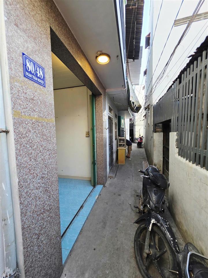 [ nhà 2 tầng hẻm xe máy đường cao văn bé ] cách biển hòn chồng 500m. giá mềm 1,850 tỷ