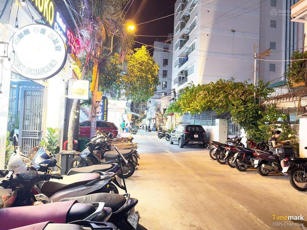 Nhà 3 tầng mặt tiền bạch đằng nối dài  giao đường nguyễn thị minh khai. giá 25 tỷ