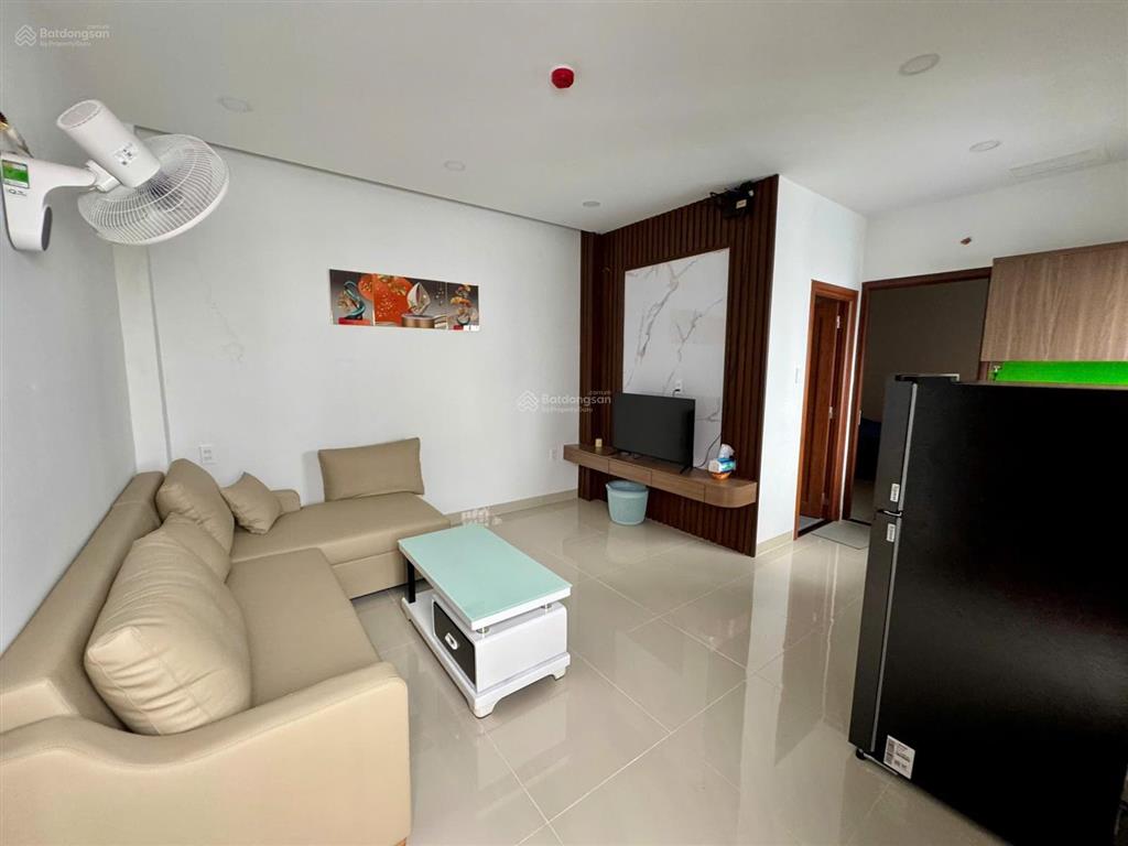 Nhà góc 2 mặt có 4 tầng, mặt tiền nguyễn đình chiểu, cách biển hòn chồng 300m. giá 14,9 tỷ