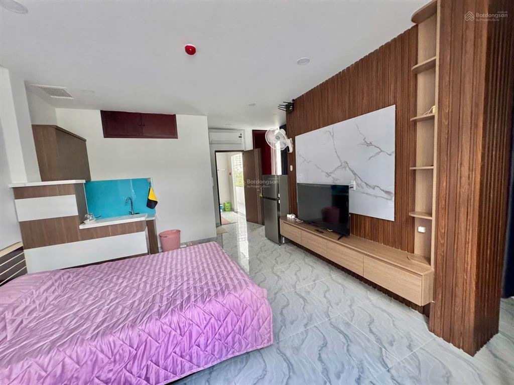 Nhà góc 2 mặt có 4 tầng, mặt tiền nguyễn đình chiểu, cách biển hòn chồng 300m. giá 14,9 tỷ