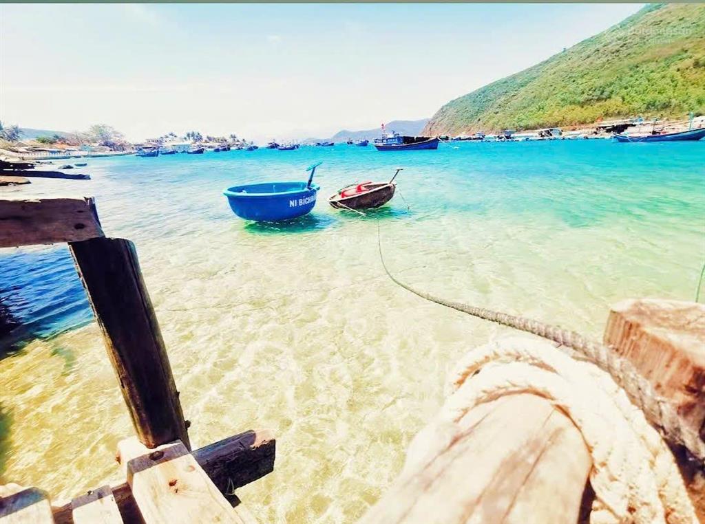 Mặt biển đảo bích đầm nha trang  nằm trong khu dân cư. giá 2,5 tỷ