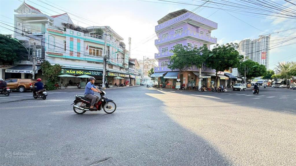 Mặt tiền đường dã tượng  sát đường lương thế vinh { phù hợp xây căn hộ} giá 50,2 tỷ.