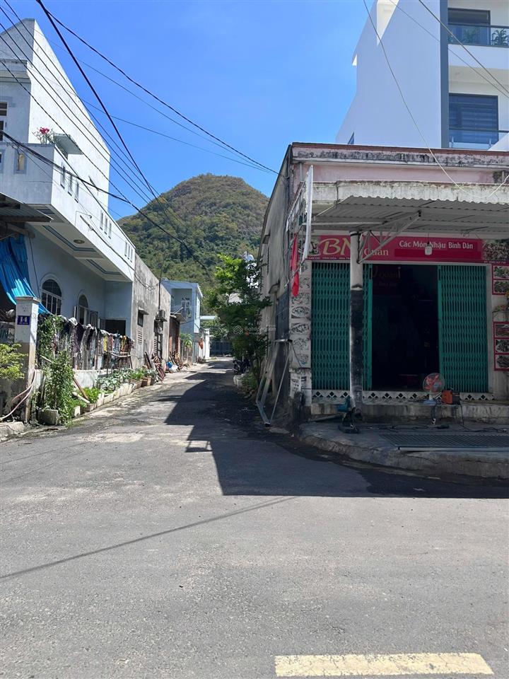 Đất ngô lan chi  hẻm ô tô rộng 5m , thông đường nguyễn chích  ra biển 789m. giá  7,5 tỷ