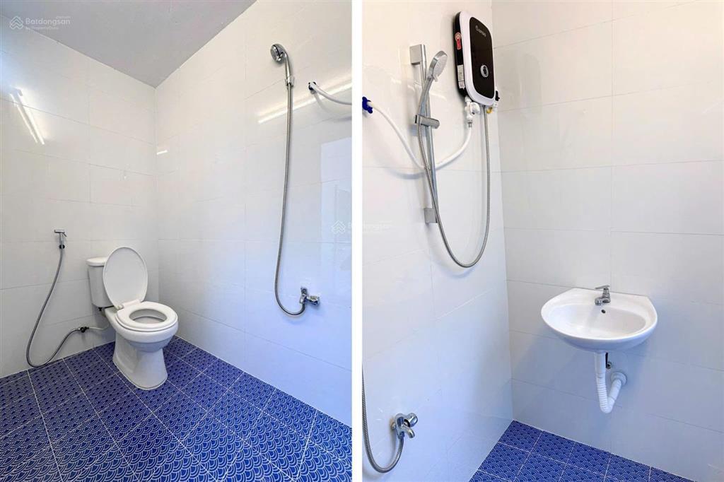 Nhà góc 2 mặt thoáng  vị trí khá đẹp ( ngang dài ôm 8m )  ô tô vào tận nơi. giá 6,250 tỷ