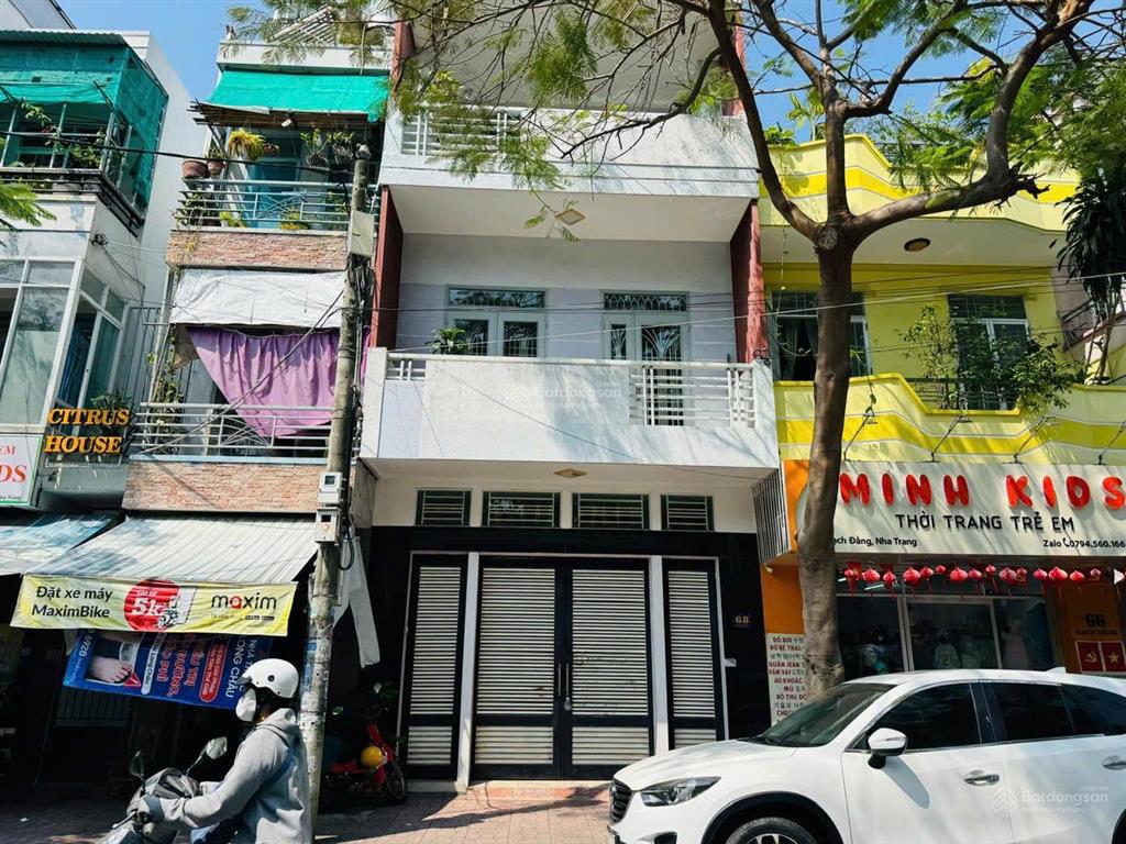 Nhà 3 tầng mặt tiền bạch đằng  ngang 5,2m, khu phố hàn khá sầm uất. giá 23 tỷ