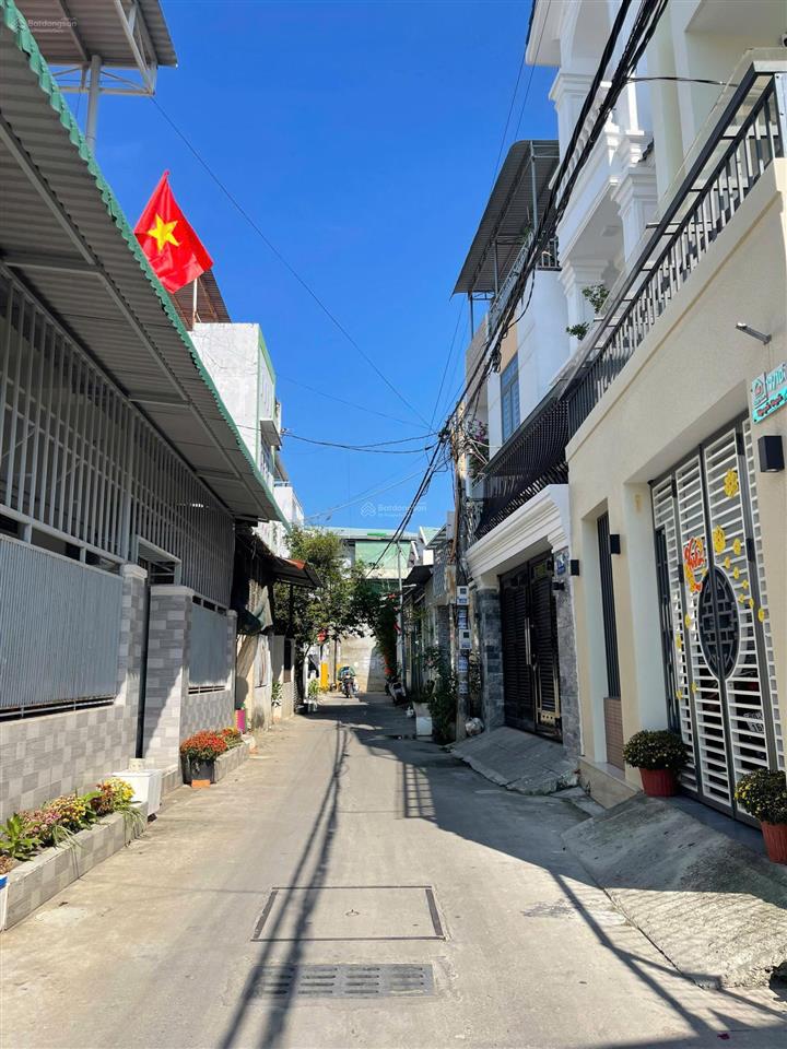Đất hẻm đường nguyễn quyền  giáp trường ptth hermann gmeiner gần bến xe phía bắc. giá 4,4 tỷ.