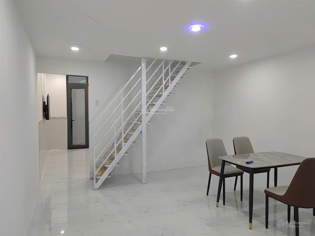 Nhà 2 tầng đường xe ba gác  đường mai xuân thưởng đi ra biển hòn chồng 750m. giá 3,4 tỷ