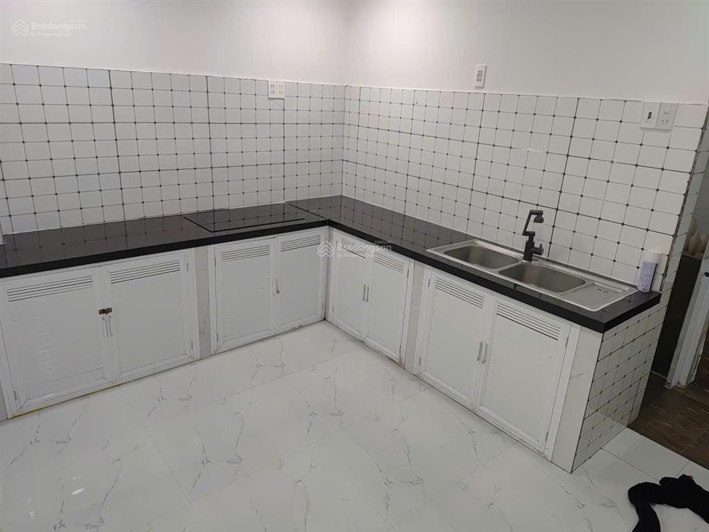 Nhà 2 tầng đường xe ba gác  đường mai xuân thưởng đi ra biển hòn chồng 750m. giá 3,4 tỷ
