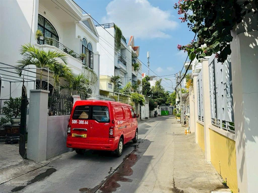 Nhà mặt tiền hồ xuân hương, ngang dài gần 13m, gần đường trần nhật duật. giá 21,3 tỷ