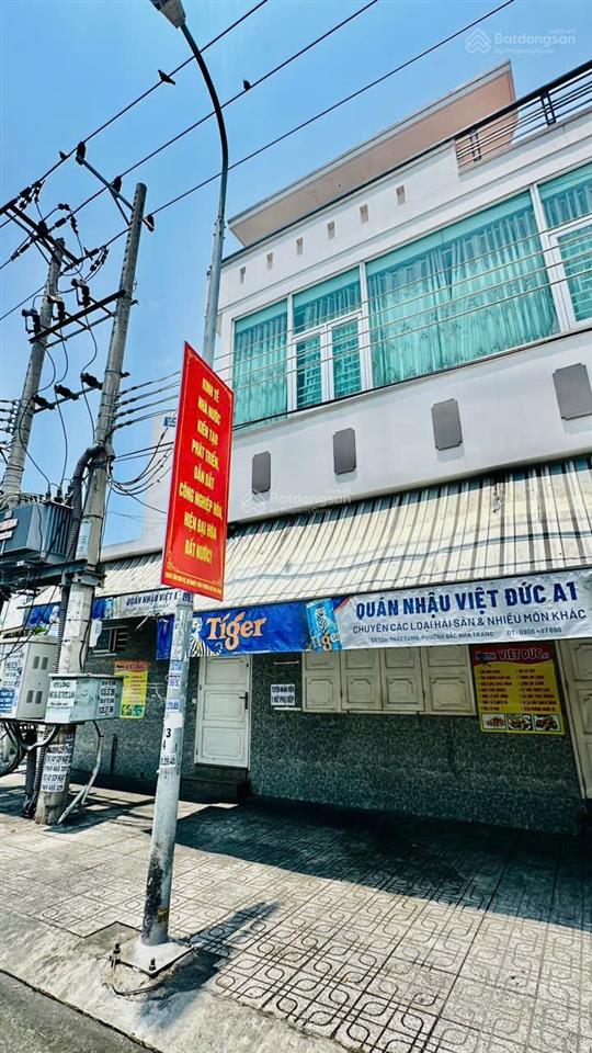 [ nhà 2.5 tầng mặt tiền tôn thất tùng  ngang 22,5m ] đi ra biển hòn chồng 500m giá  14,5 tỷ