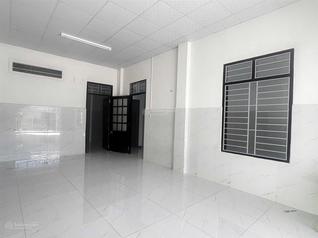 Nhà đường ô tô phú xương, ngang 6m (cách đường 2/4 180m) giá 4,6 tỷ