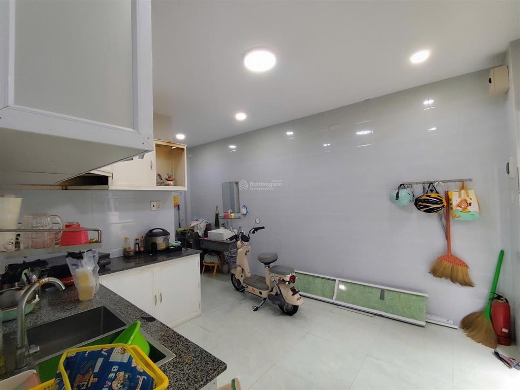 Nhà 2 tầng hẻm đô lương sát ngô gia tự. hẻm xe máy. giá 3,4 tỷ