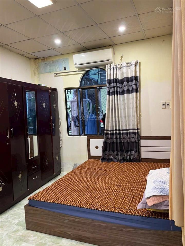 Nhà 2 tầng, hẻm hùng vương, cách biển trần phú 300m. giá 3,550 tỷ