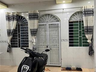 Nhà 2 tầng, hẻm hùng vương, cách biển trần phú 300m. giá 3,550 tỷ.