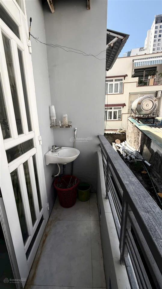 Nhà 2 tầng, hẻm hùng vương, cách biển trần phú 300m. giá 3,550 tỷ