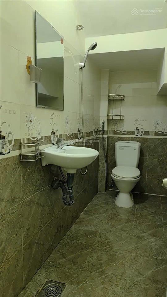 Nhà 3 tầng kiên cố vĩnh thọ  sát biển trần phú tầm 168m { cách đường ô tô 4m } giá 2,9 tỷ