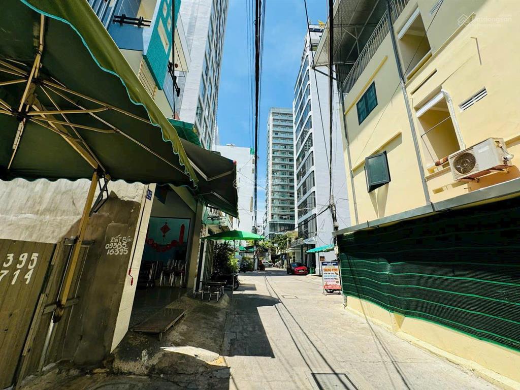 Nhà 3 tầng quân trấn, hùng vương, 2 mặt tiền trước sau (ra biển trần phú 200m) giá 20,4 tỷ