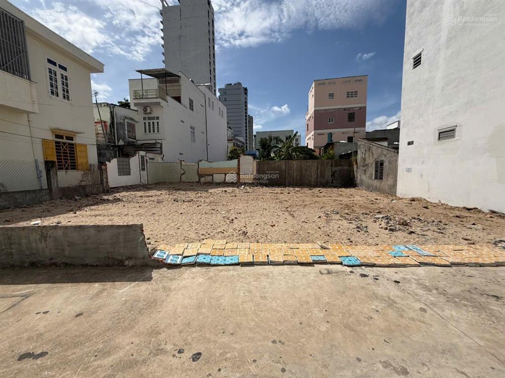 Hẻm ô tô dương hiến quyền ngang 5m cách biển ba làng 80m * giá 6,5 tỷ