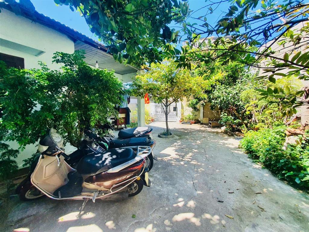 Nhà vườn  hẻm cao văn bé thông qua đoàn trần nghiệp, cách biển hòn chồng 500m. giá 11 tỷ