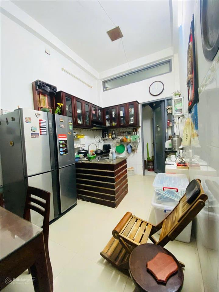 Nhà 4 tầng , đường dương hiến quyền nhánh  ở ổn áp,  cách biển ba làng 100m. giá 6,5 tỷ.