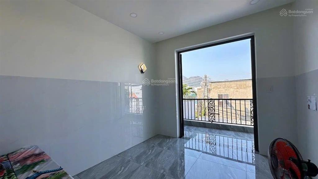 Nhà 3 tầng, mặt tiền dương vân nga  nhà mới xây, mua vào là ở ngay. giá 6,650 tỷ