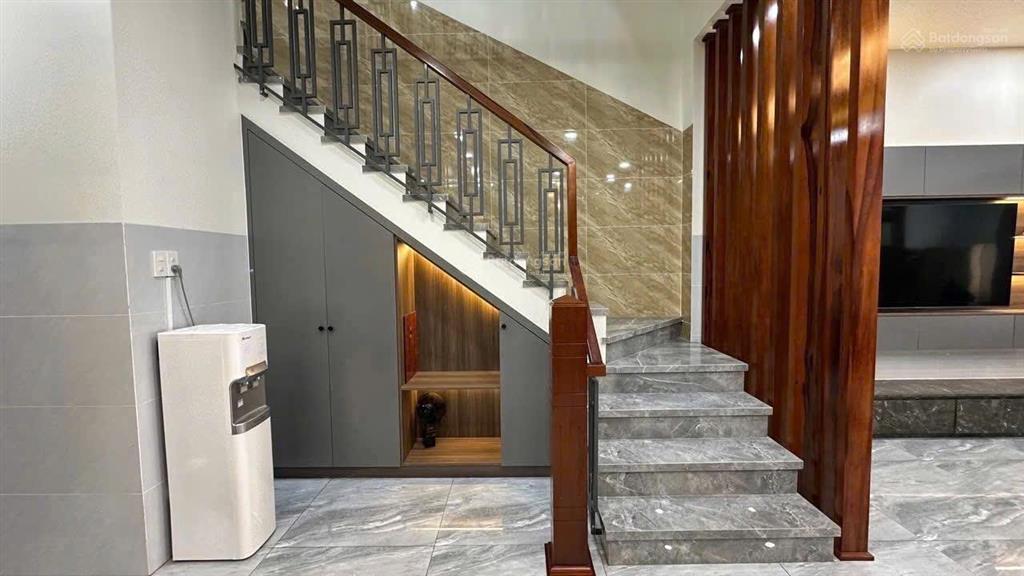 Nhà 3 tầng, mặt tiền dương vân nga  nhà mới xây, mua vào là ở ngay. giá 6,650 tỷ