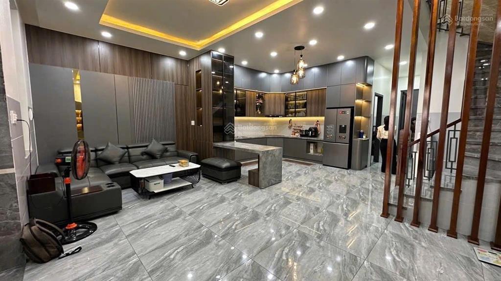 Nhà 3 tầng, mặt tiền dương vân nga  nhà mới xây, mua vào là ở ngay. giá 6,650 tỷ
