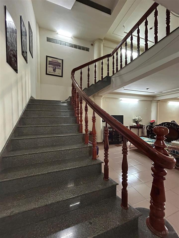 Nhà 4,5 tầng phan chu trinh, ngang 7m * cách biển trần phú 500m. giá 30 tỷ