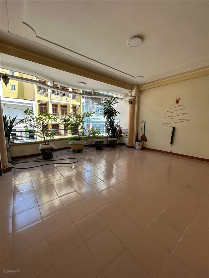 Nhà 4,5 tầng phan chu trinh, ngang 7m * cách biển trần phú 500m. giá 30 tỷ