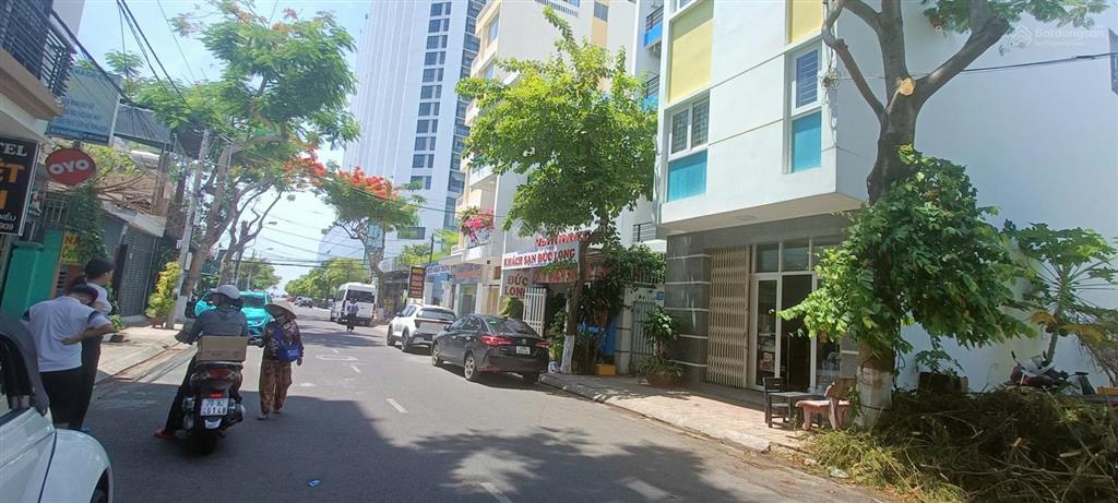 Nhà góc 2 mặt tiền nguyễn biểu  sát scenia bay * cách biển hòn chồng 250m. giá 22,4 tỷ.