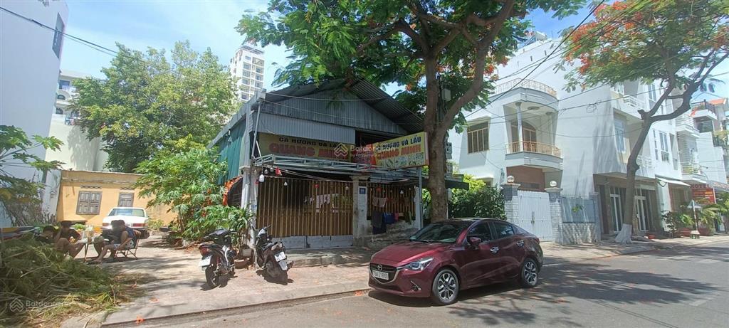 Nhà góc 2 mặt tiền nguyễn biểu  sát scenia bay * cách biển hòn chồng 250m. giá 22,4 tỷ.