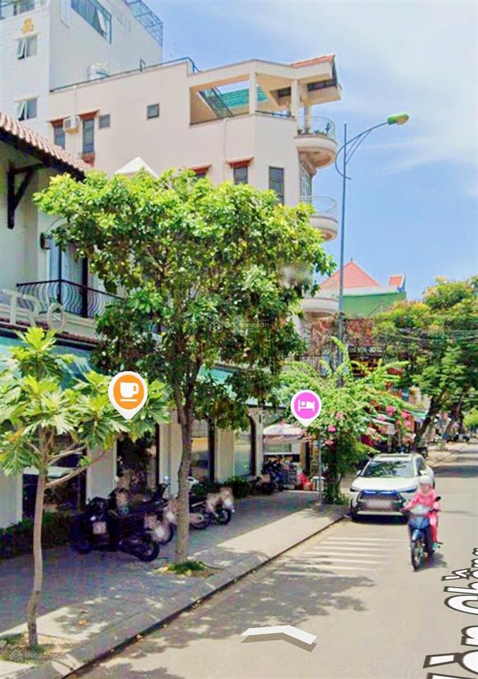 Nhà mặt tiền đường hòn chồng  ngang 7,1m, đi ra biển bãi tắm hòn chồng 300m. giá 16,9 tỷ