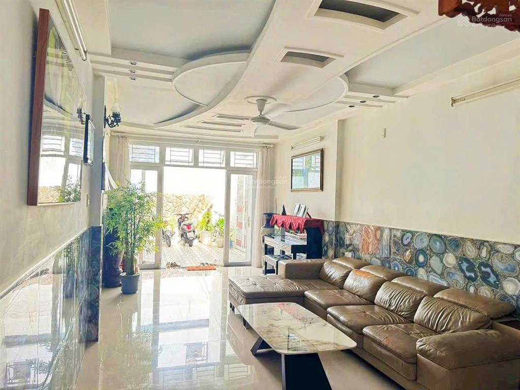 Nhà 2 tầng, hẻm hai bà trưng, sát trường ischool nha trang. giá 7,3 tỷ