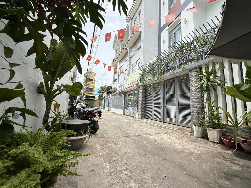 Nhà đang cho thuê làm kinh doanh khá ổn áp  bên hông chung cư ph võ thị sáu. giá 5,3 tỷ