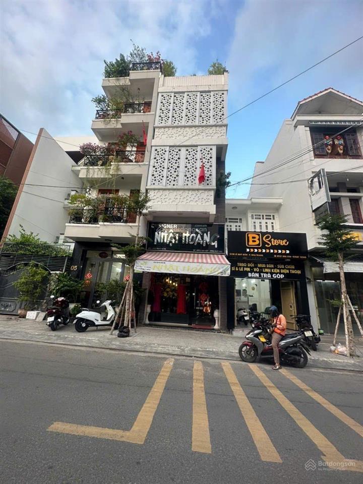 Nhà 4 tầng đường lê quý đôn  vị trí đẹp kinh doanh ổn áp. giá 19 tỷ