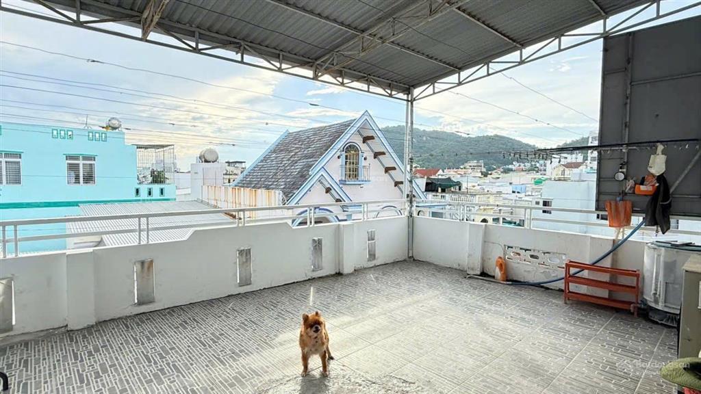 Nhà 3 tầng mặt tiền lạc thiện, cách biển trần phú 450m. giá 3,2 tỷ