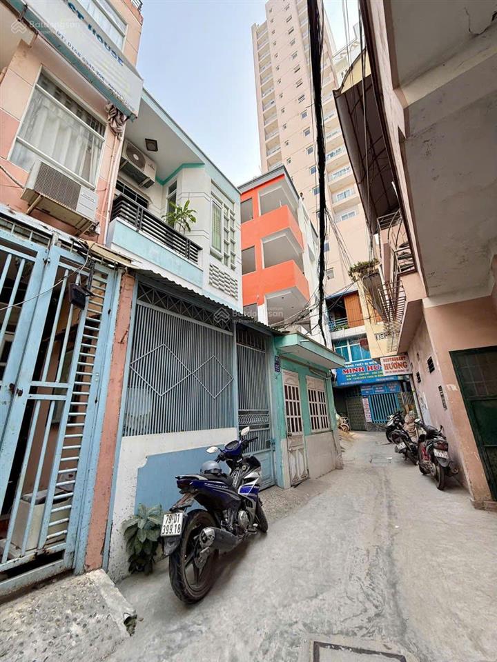 Nhà 5 tầng đang kinh doanh 6 phòng  hẻm quân trấn, hùng vương. giá 7,5 tỷ