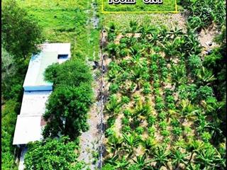 Giáp sông cái nha trang, bên cạnh tỉnh lộ 8. đi về thành phố tầm 15km. giá mềm 1,550 tỷ