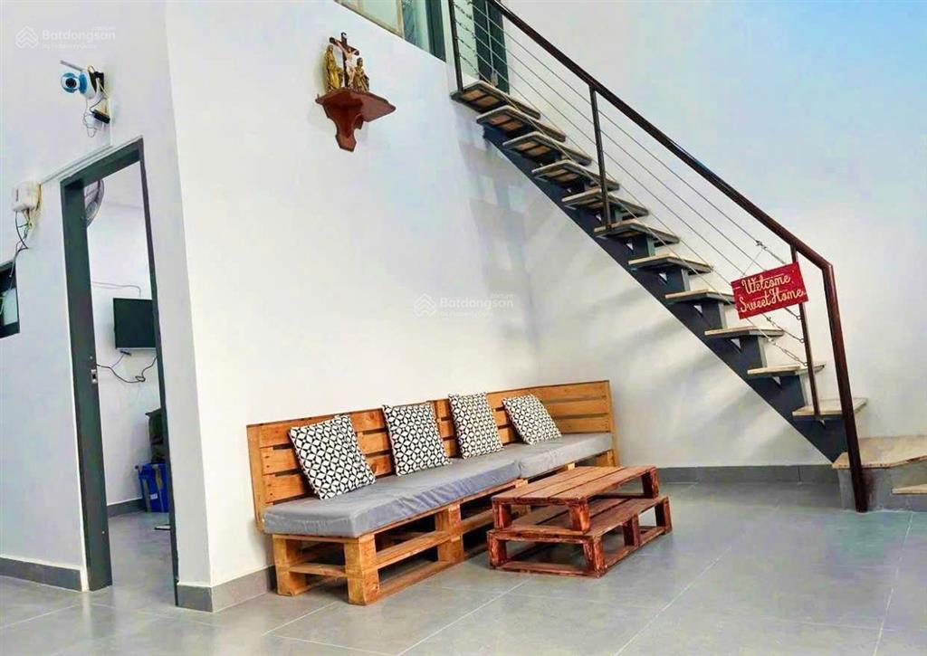 Nhà 1,5 tầng mới xây  ngang 6m sát ngô đến tầm 30m, giá 4,5 tỷ