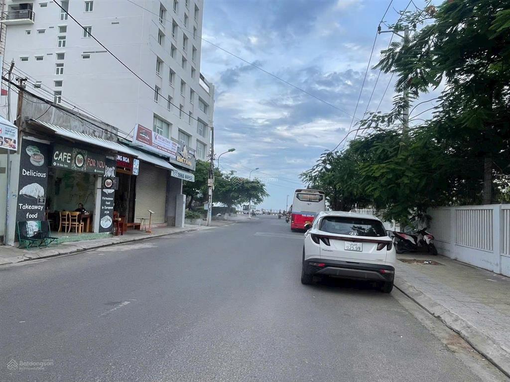 Đất bắc sơn  cách biển hòn chồng  80m * cách đường ô tô 18m. giá 8,650 tỷ