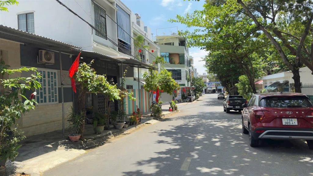 Đất đường đặng nguyên cẩn  đối diện trường tiểu học vĩnh hoà 1.giá 10,9 tỷ