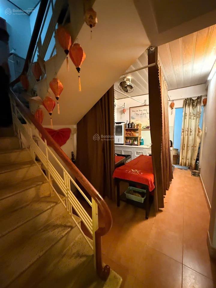 Nhà góc 2 mặt thoáng, hẻm 172 bạch đằng sát gần, đường nguyễn thị minh khai. giá 16 tỷ